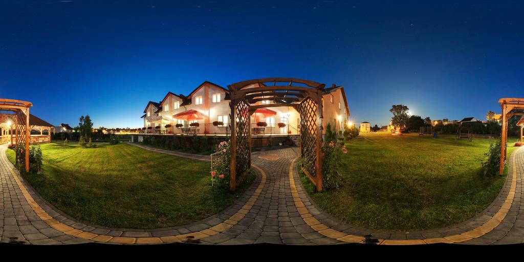 Hotel Restauracja Lorenzo Stopnica Экстерьер фото