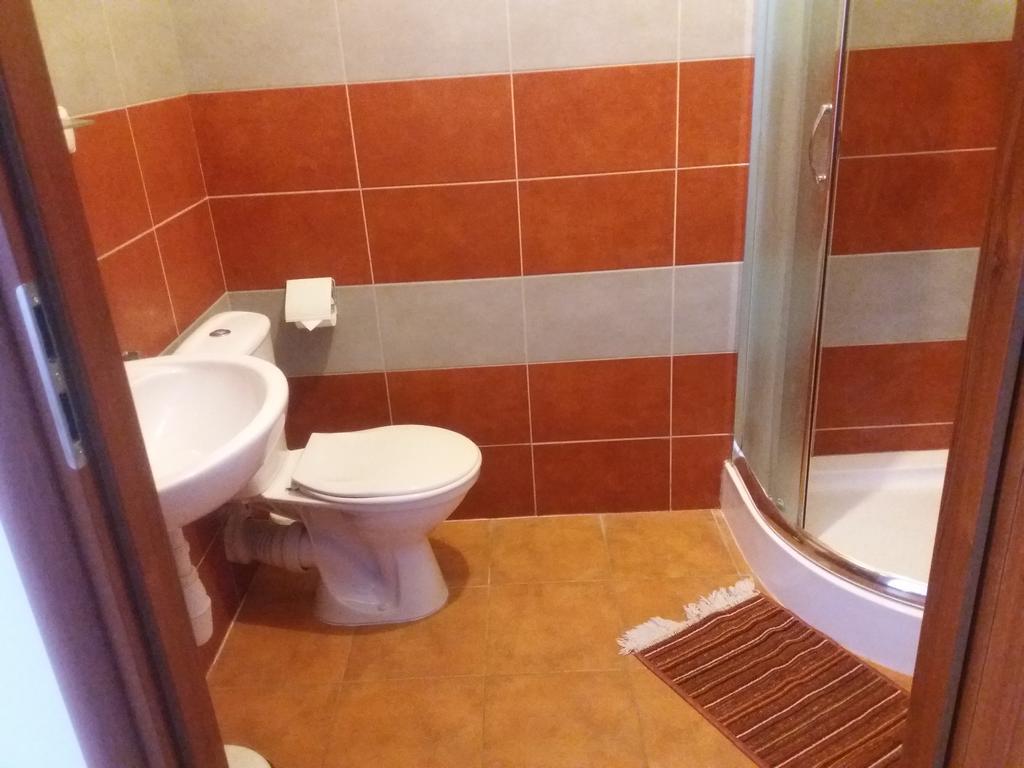 Hotel Restauracja Lorenzo Stopnica Экстерьер фото